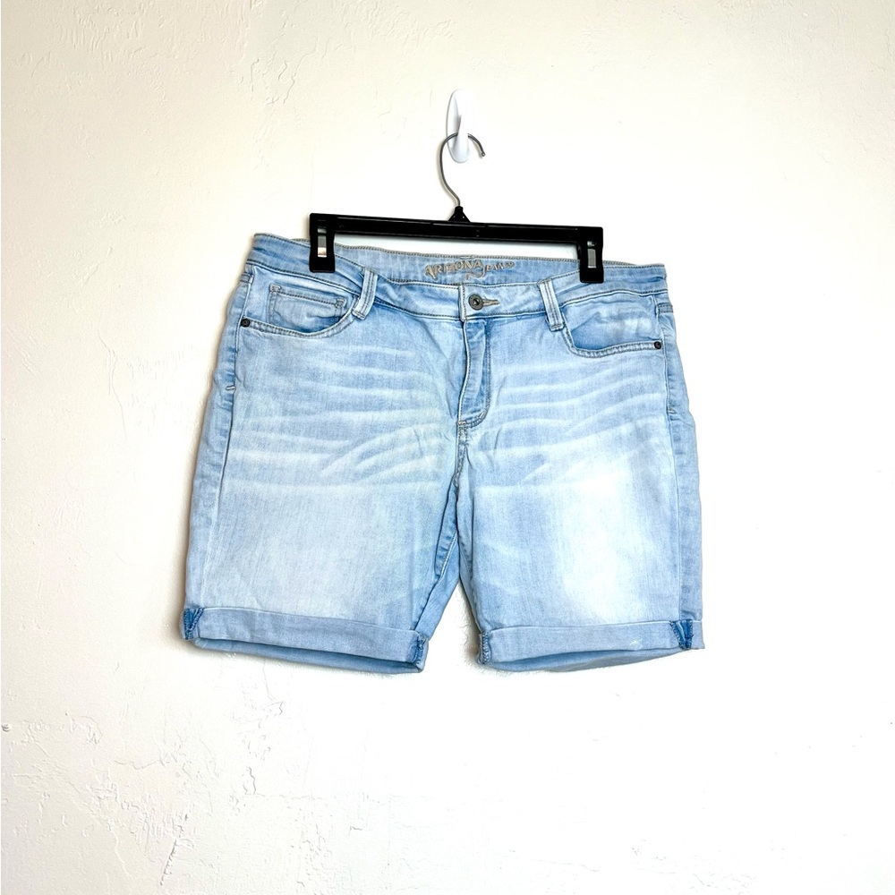 ⭐️ Arizona Jeans Light Wash Jean Shorts